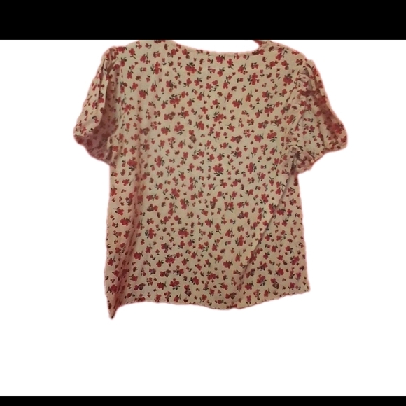 Suzy Shier Floral Puff Sleeve Blouse - Cream and Red - Picture 4 of 6